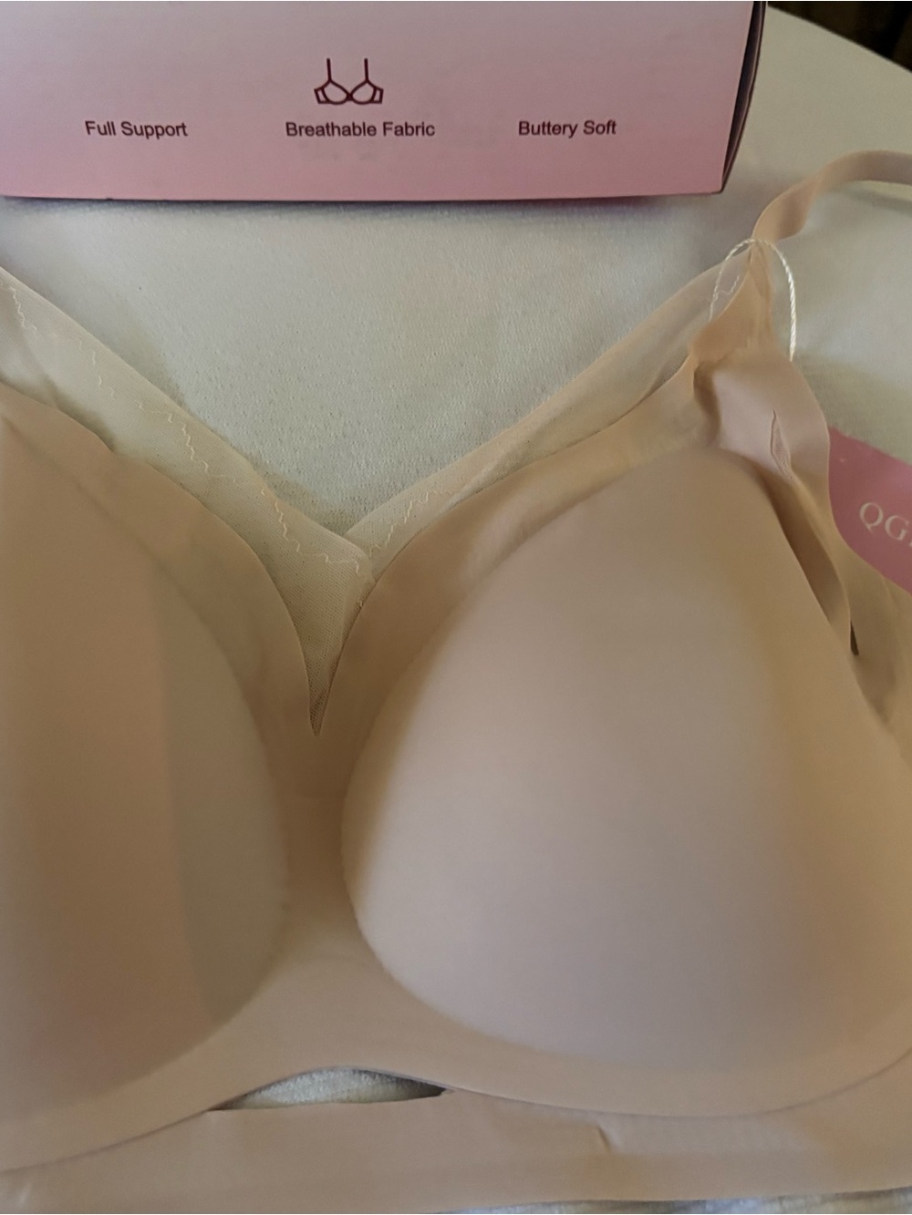 NWT- Everyday Smooth T-Shirt Bra - Light Beige ( available 4 pairs)